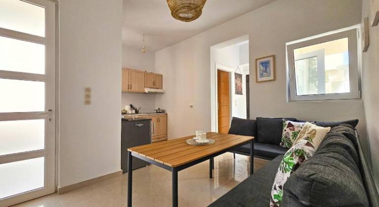 Holiday apartment with yard & terrace — photo 2