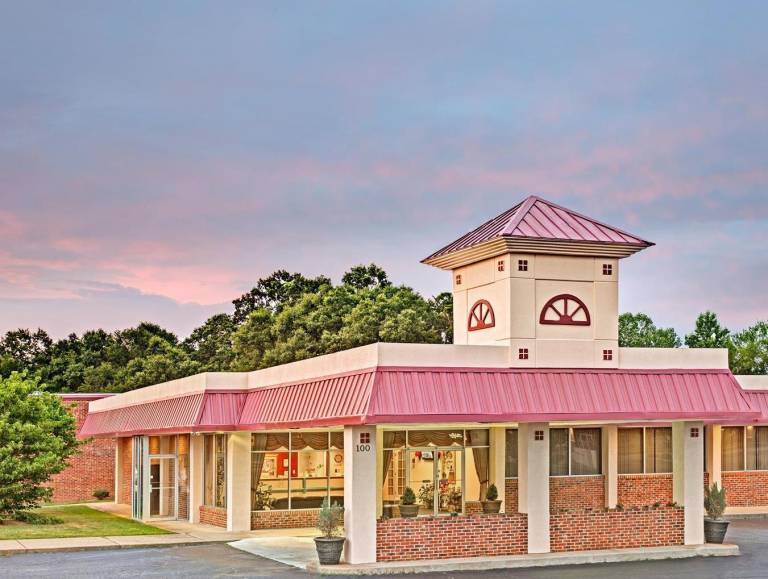 Super 8 By Wyndham Gaffney in Gaffney, SC