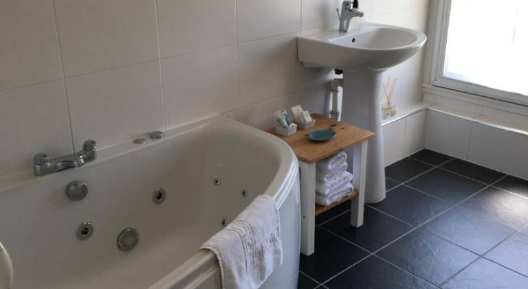 Holiday apartment with 2 rooms for 4 persons — photo 3
