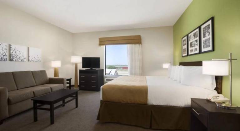 PetroStay Inn & Suites Cotulla — photo 2