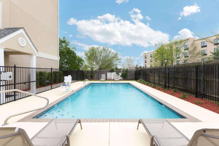 Microtel Inn & Suites by Wyndham Baton Rouge Airport — photo 2