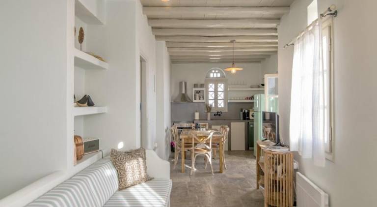 Fully equipped villa with patio & garden | Pets allowed — photo 5
