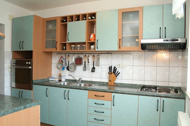 Holiday apartment with terrace, garden & barbecue — photo 4