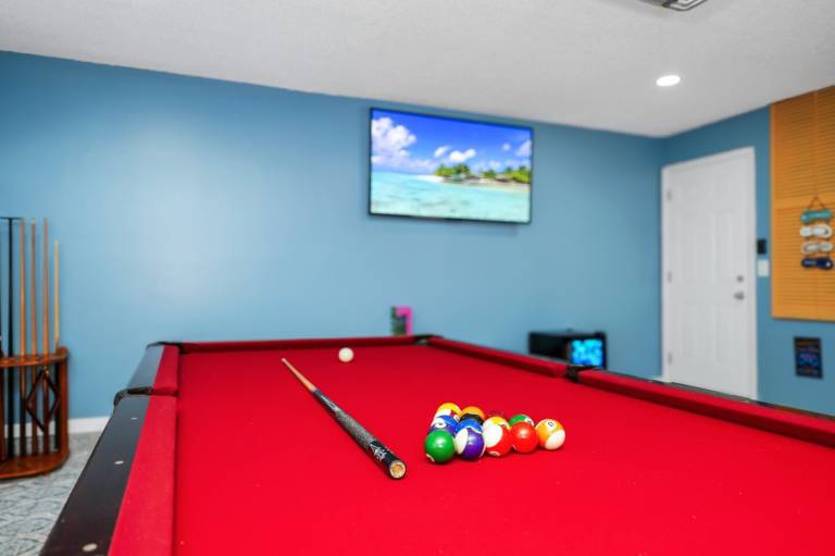 Beach house with Hot Tub and Heated pool ! Beach 1 minute walk ! — photo 4