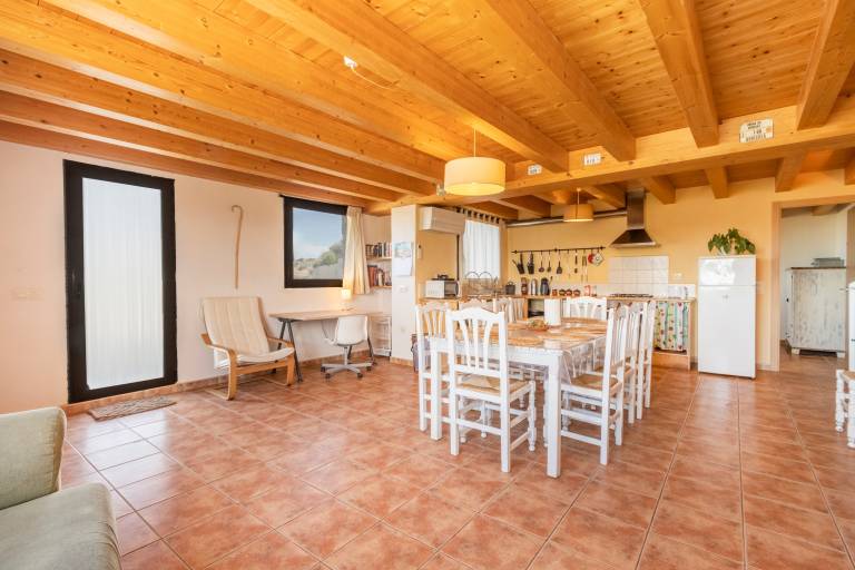 Farmhouse 'El Refugi De Rubinat' with Mountain View, Wi-Fi and Air Conditioning — photo 4