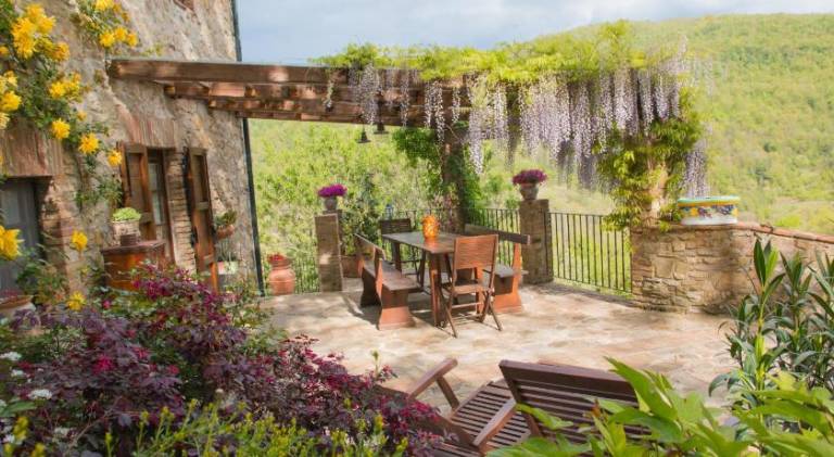 Holiday apartment with terrace, yard & BBQ — photo 3