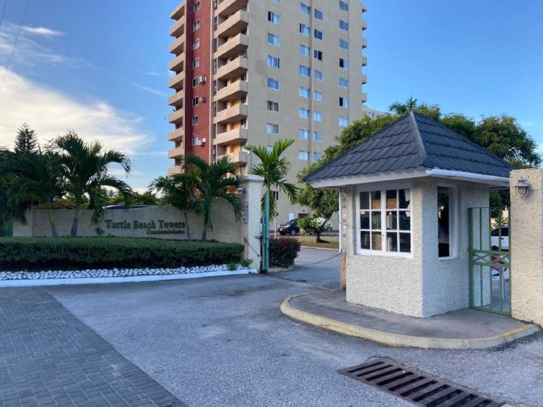 Condo  Ocho Rios