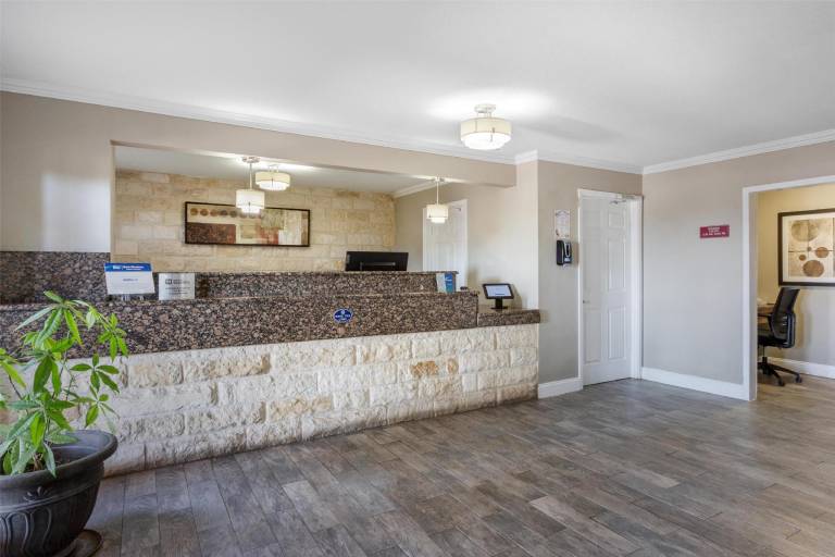 Best Western Brady Inn — photo 5