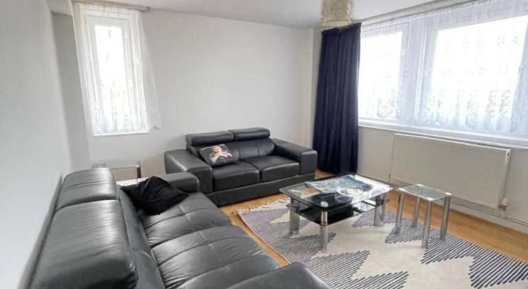 Rental apartment with 2 rooms for 5 persons — photo 2