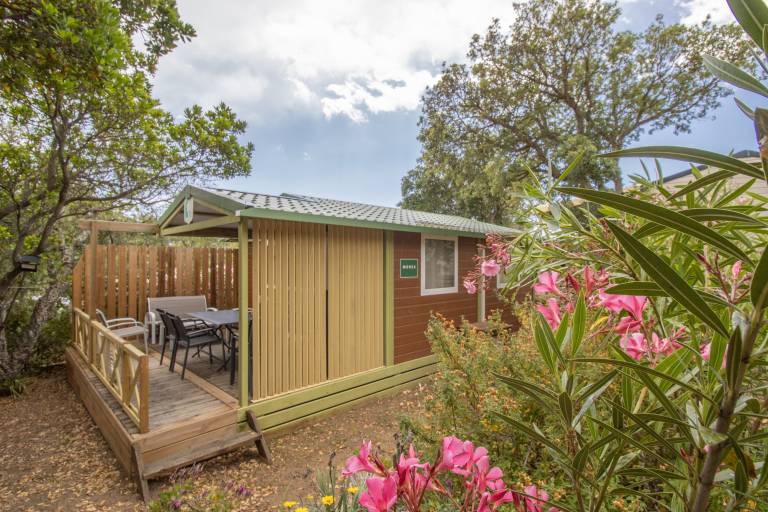 Child-friendly beautiful chalet with BBQ, patio & pool | Garden view | Pets are welcome — photo 2