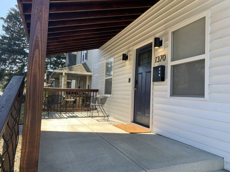 Children-friendly house with yard | Dogs allowed — photo 3