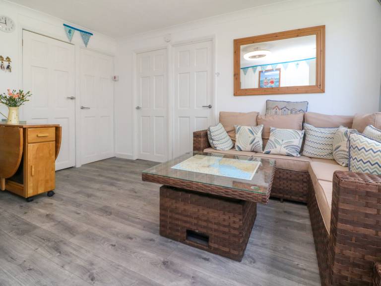 Cottage with garden | Beach view — photo 4