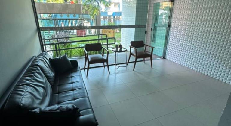 Apartment with pool — photo 5