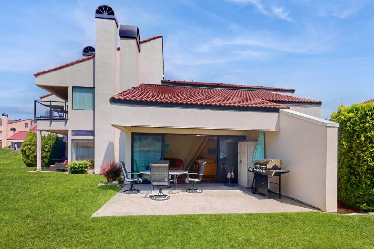 Condo  Chelan