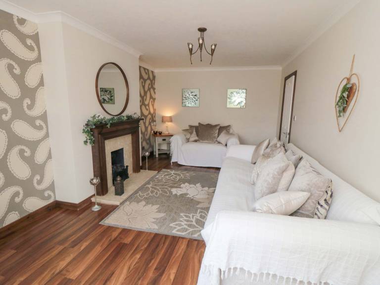 Cottage with garden | Beach view — photo 5