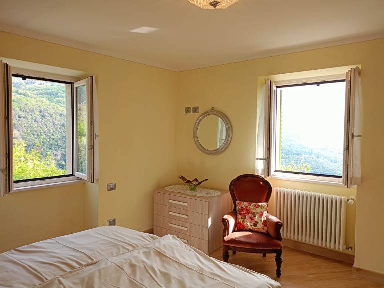 Apartment 'El Pià' with Lake View and Private Garden — photo 2