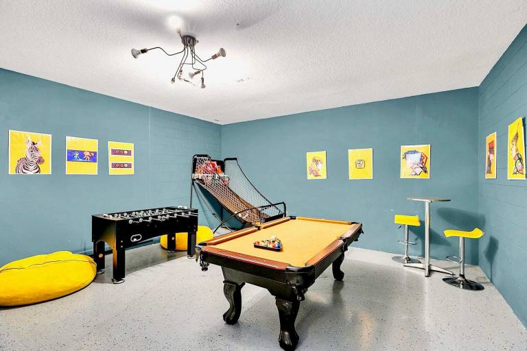 Child-friendly house with yard, private pool & barbecue | Suitable for remote work | Pets are welcome — photo 2