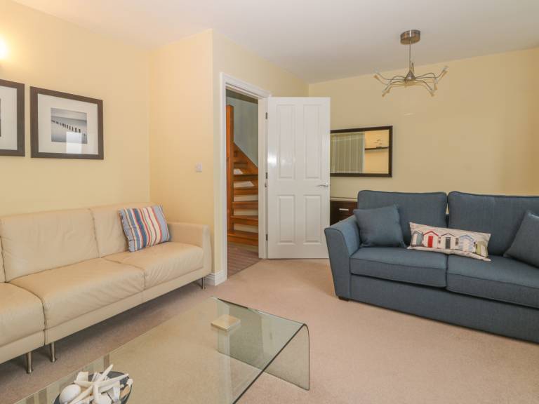 Cottage with terrace & garden | Beach view — photo 3