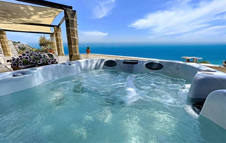 Large villa with outdoor jacuzzi over the sea — photo 3
