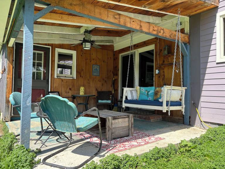 Cabin  Bennington