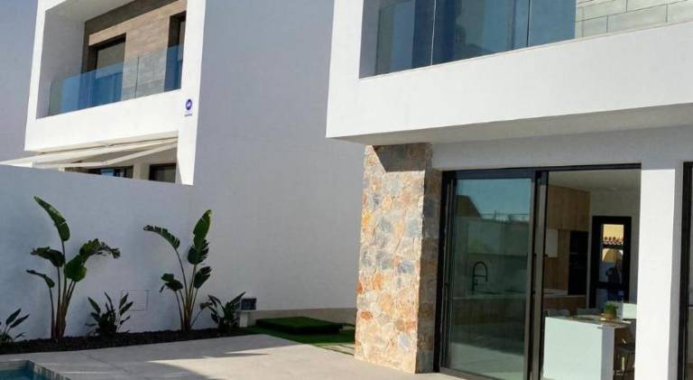 Villa with pool | Next to the beach | Pets are welcome — photo 3