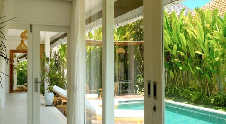 AmoR 1 Rare 3BR Sanctuary Steps from echo beach in Canggu
