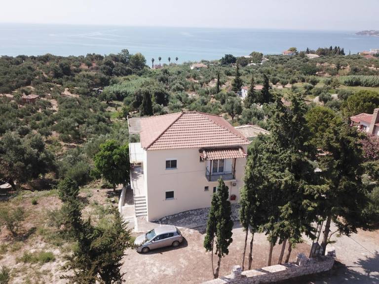Διαμέρισμα  Κορώνη
