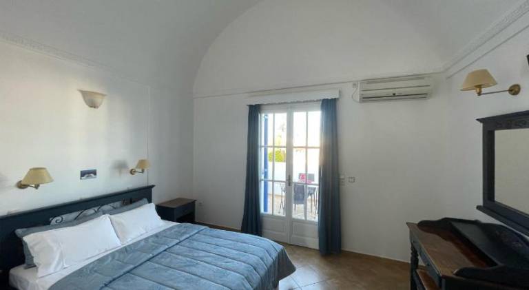 Serviced apartment with terrace & yard | Beach nearby | Dogs allowed — photo 2
