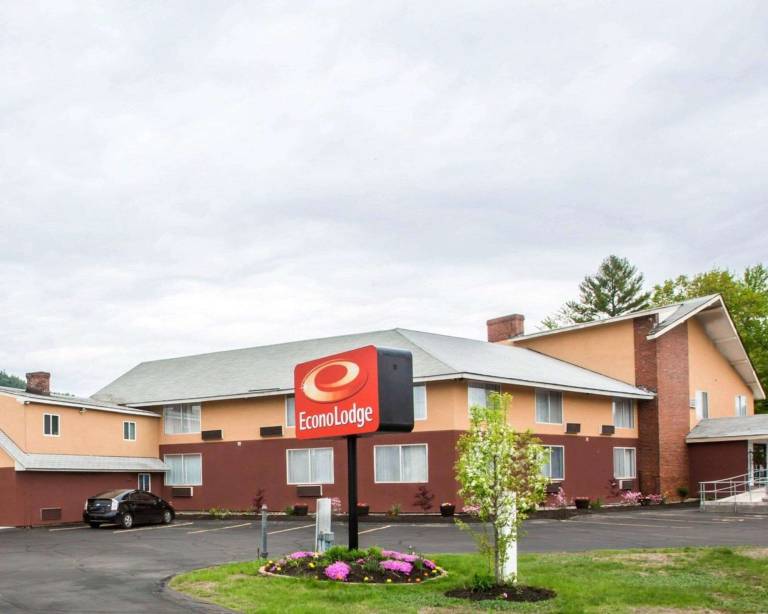 Lodge  West Ossipee