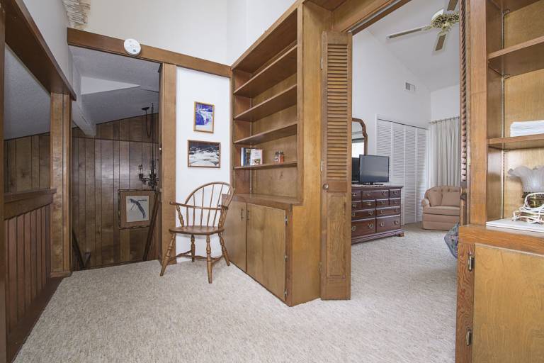 Vacation home with heated pool & hot tub — photo 5
