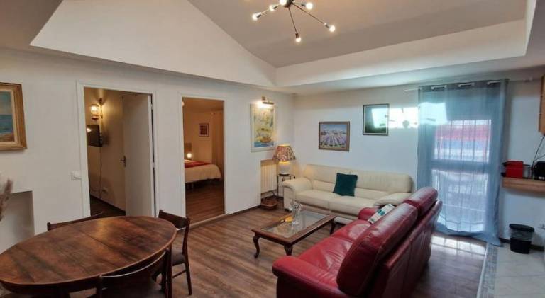 Apartment with 2 rooms for 6 persons — photo 2