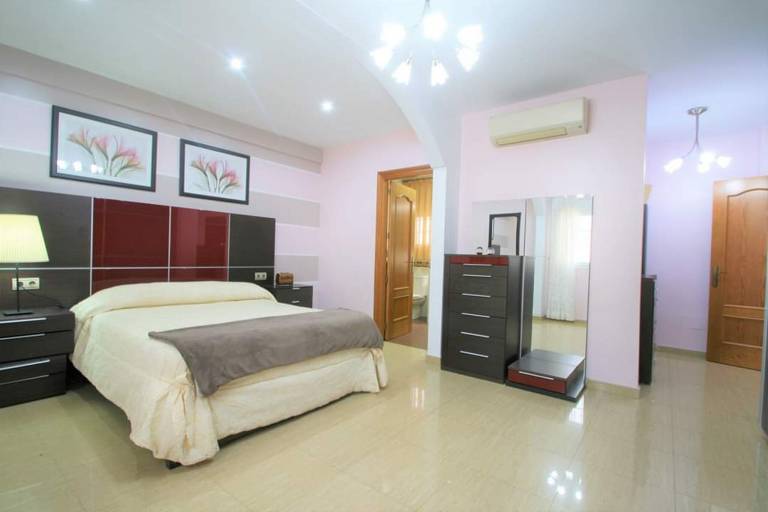 Fully equipped nice house with terrace, barbeque & hot tub | Pet-friendly — photo 3