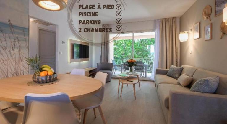 Wonderful holiday apartment with patio & private pool | Next to the beach | Pets allowed in Cogolin
