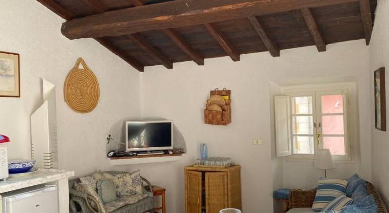 House with 2 rooms for 4 persons — photo 3