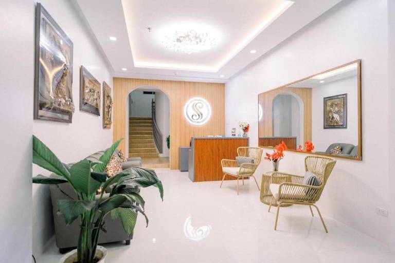Spotlight Hotel near Hundred Islands Wharf — photo 2