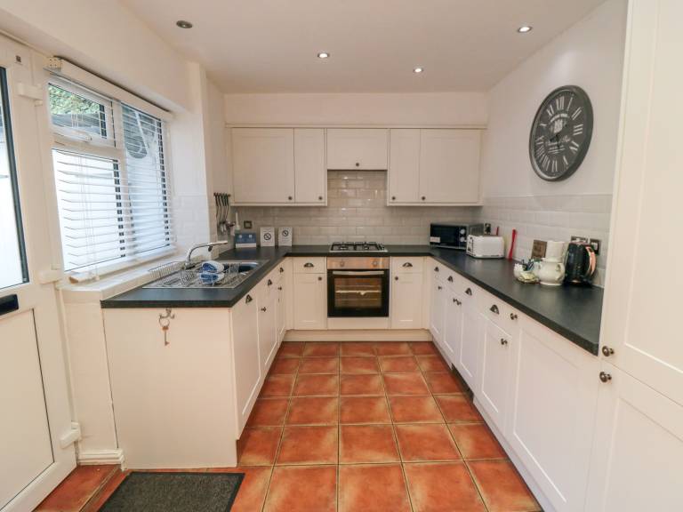 Child-friendly cottage with yard | Beach view | Close to the beach | Pets are welcome — photo 5