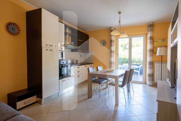 Apartment with pool, terrace & yard | Sea view | Beach nearby | Pet-friendly — photo 4