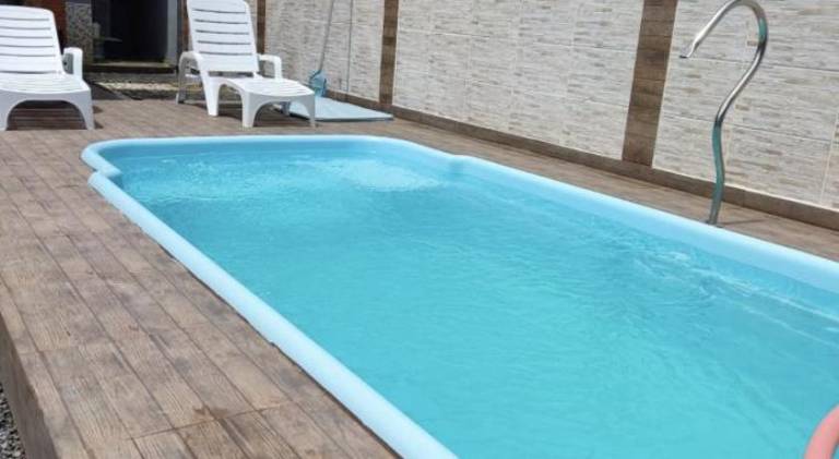 Vacation home with pool — photo 4