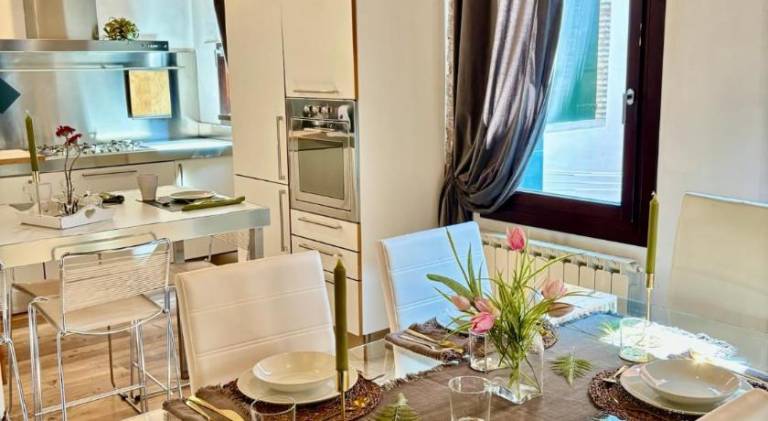 Holiday apartment with jacuzzi | Near Rialto Bridge — photo 2