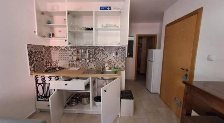 Apartment with terrace & yard | Pet-friendly — photo 5