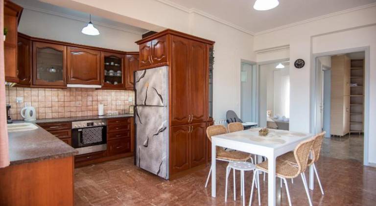Apartment with terrace — photo 2