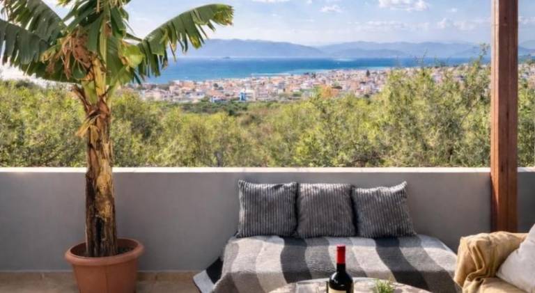 Apartment with garden & patio | Pets are welcome in Kissamos