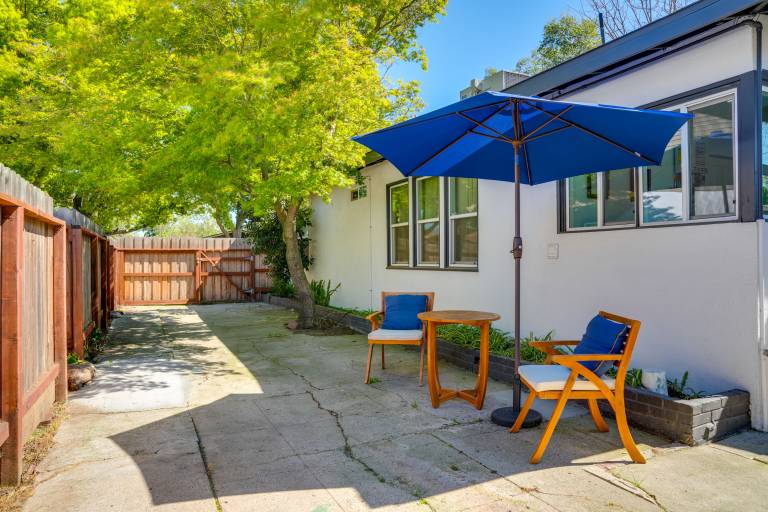 Downtown Modesto Gem! Updated Family Home — photo 3