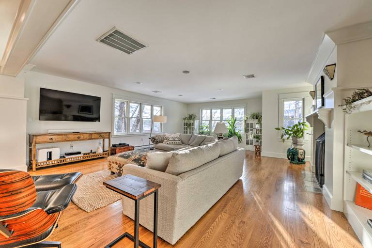 Keene Villa Near Skiing, Swimming & Hiking! — photo 4