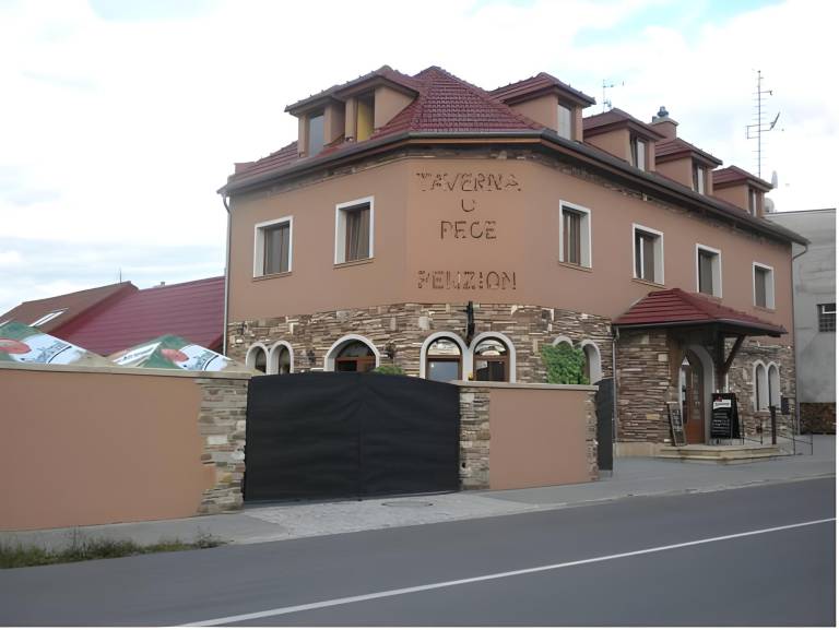 Penzion No. 1 - RESTAURACE TAVERNA U PECE in Olomouc