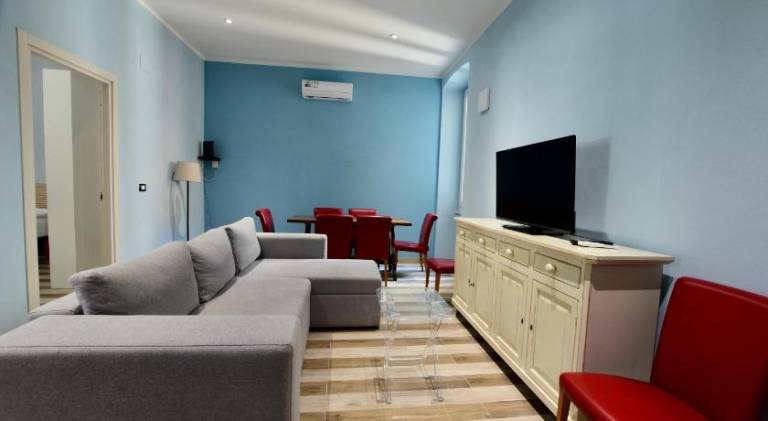 Holiday apartment with 3 rooms for 6 persons in Genoa