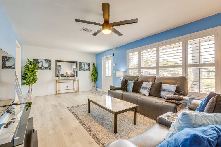 3 Mi to Dtwn: Pet-Friendly Palm Beach Gardens Home — photo 3