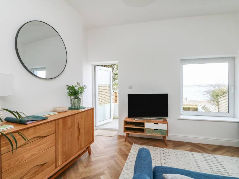 Child-friendly pleasant cottage with yard | Beach view | Pets allowed — photo 4