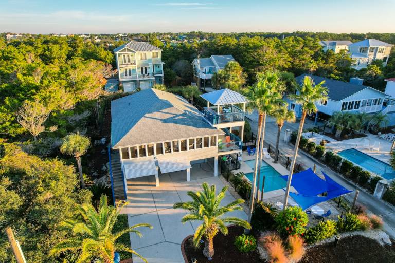 Vacation home with private pool, garden & barbecue | Sea view — photo 4