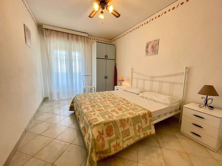 Apartment with pool & terrace — photo 4